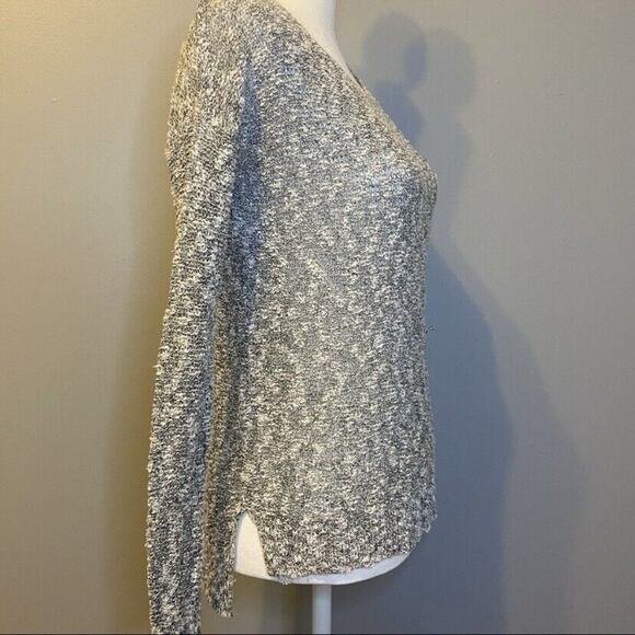 Abercrombie Kids Gray Knit Long Sleeve Pullover Sweater A&F - Picture 3 of 9